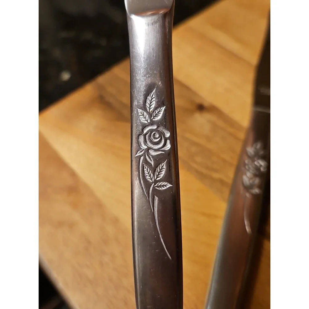 Set Of 8 Stainless Steel Japan Dinner Knives Elegant Indented Rose Pattern EUC